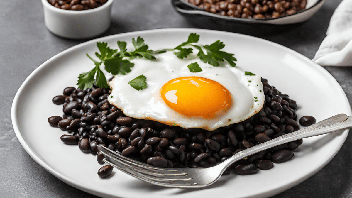 fry eggs and beans