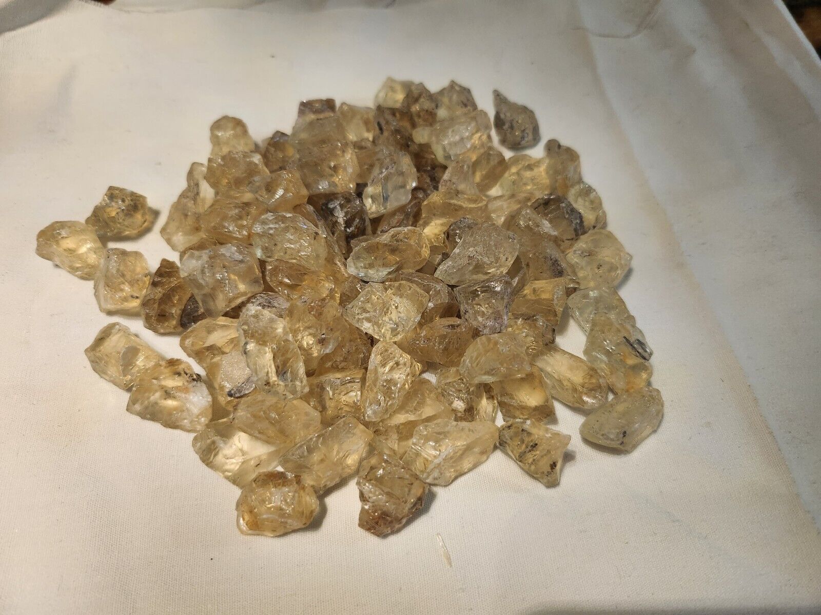 Natural Rough Bytownite Golden Labradorite Wholesale 15-20 Ct Pieces 1664.10 Cts